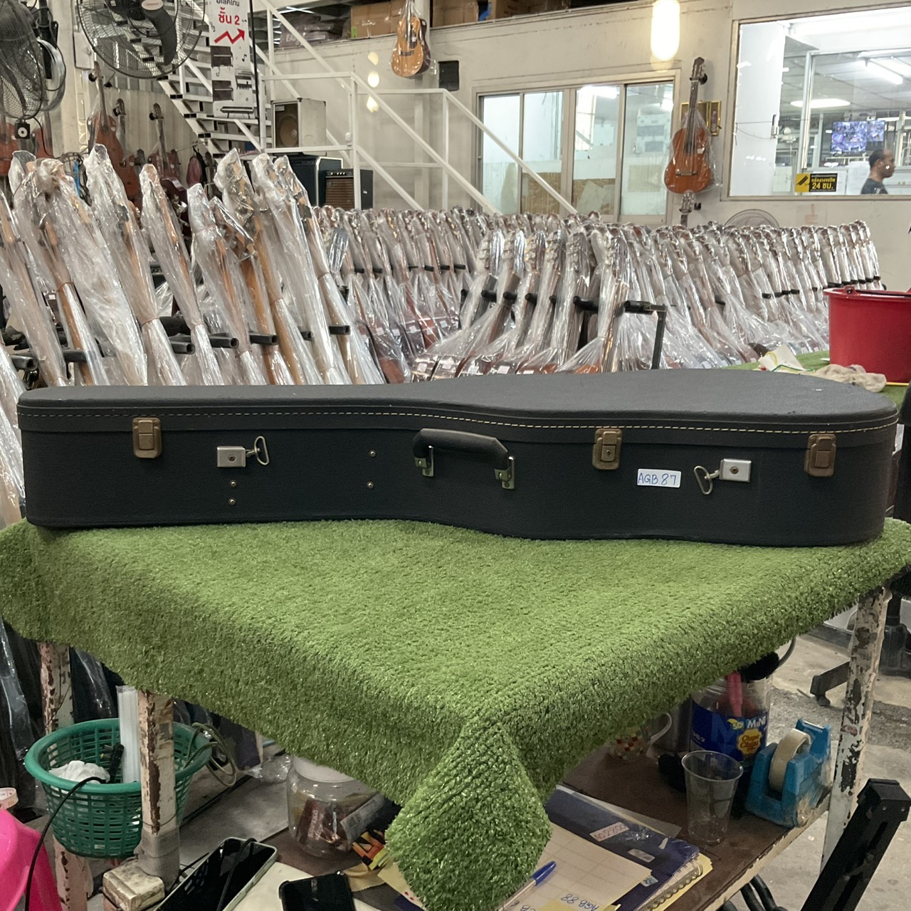 กล่องเคสกีต้าร์โปร่ง