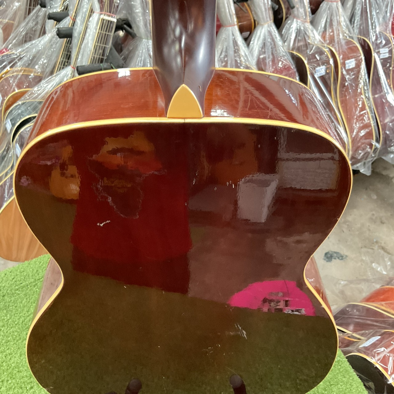 กีต้าร์โปร่ง Morris : MF-207