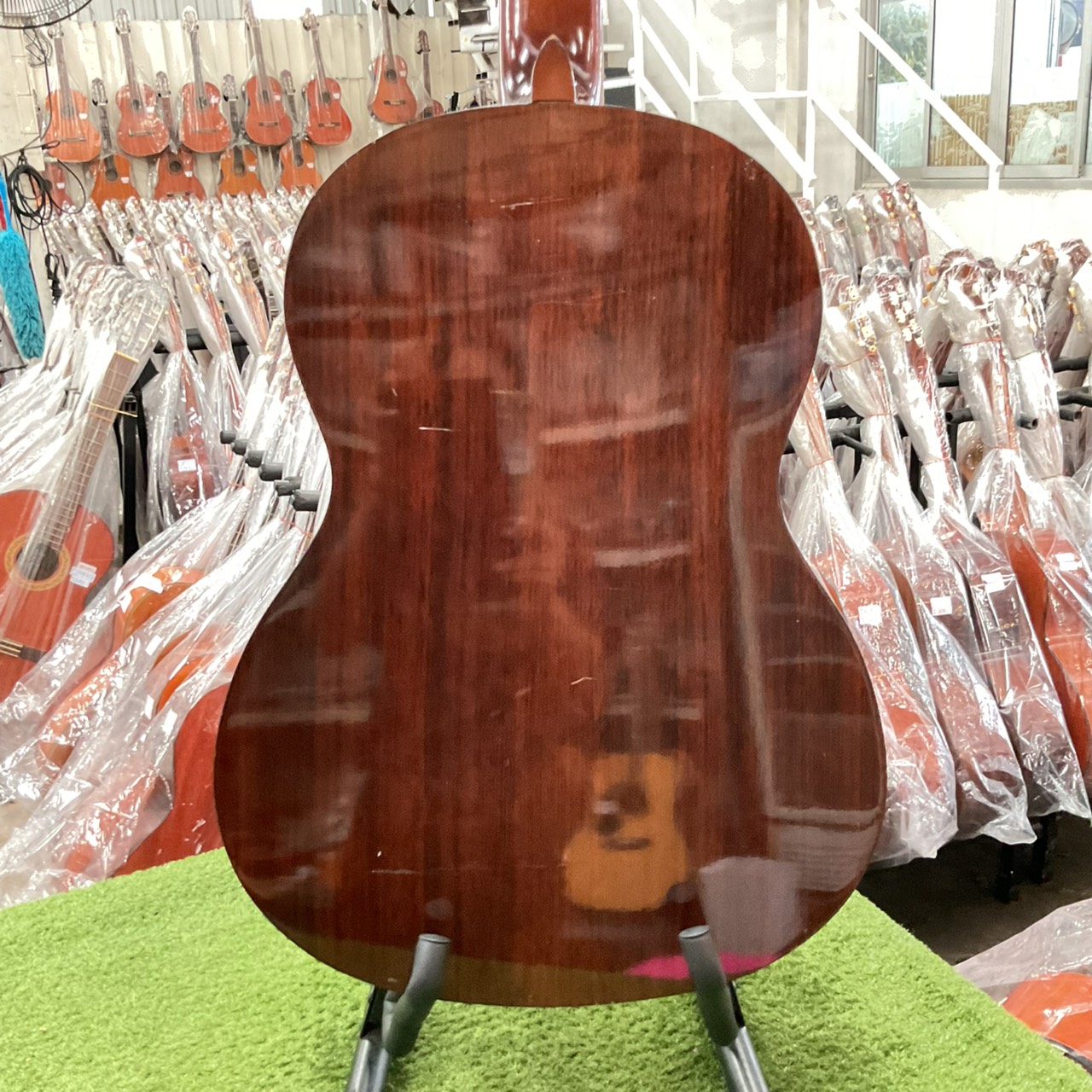 กีต้าร์คลาสสิค YAMAHA : C-180