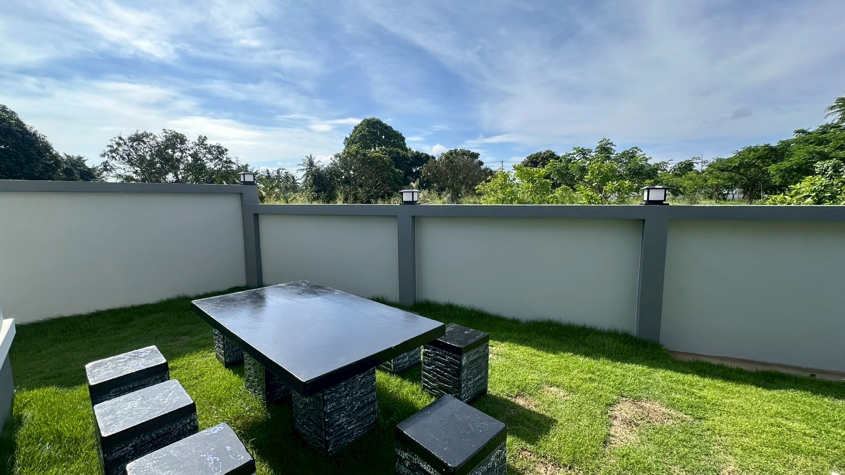 บ้านเช่าพัทยา หนองปลาไหล 3 ห้องนอน 3 ห้องน้ำ บ้านใหม่ ตกแต่งพร้อมอยู่ สวยมาก