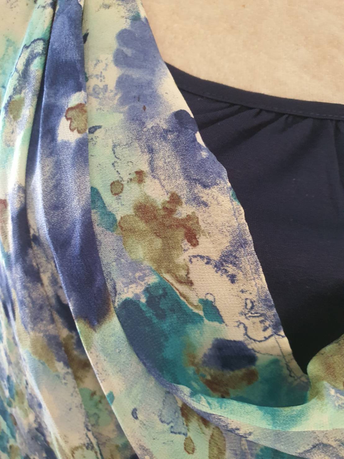 FF05792 เสื้อแฟชั่นชีฟอง มือสอง อก 42 นิ้ว