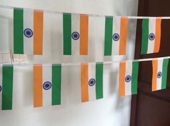 ธงชาติสาธารณรัฐอินเดีย (ธงราวอินเดีย) भारत का राष्ट्रीय ध्वज The Republic of India Flag Small Flag Decoration ธงชาติประเทศอินเดีย สำหรับประดับตกแต่งในงาน ตกแต่งสถานที่ ราคาถูก