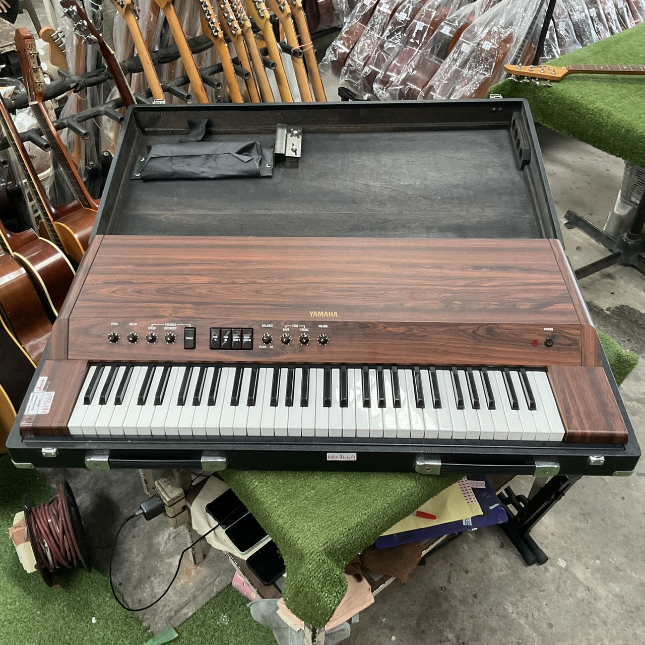 เปียโน YAMAHA : CP-20 (ELECTRONIC) สินค้าไม่พร้อมใช้งาน (ต้องซ่อม)