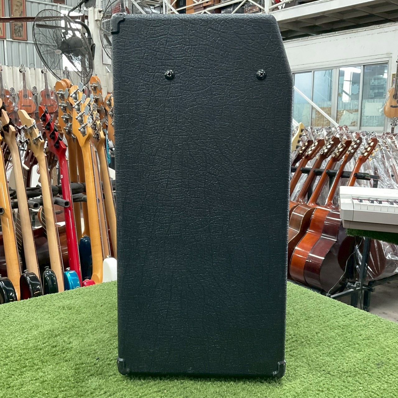 แอมป์กีต้าร์ Roland : GB-30