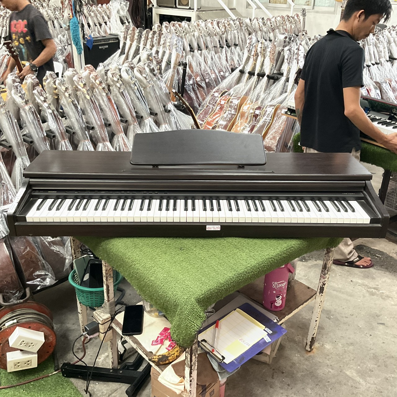 เปียโน CASIO : CDP-7000 สินค้าไม่พร้อมใช้งาน (ต้องซ่อม)