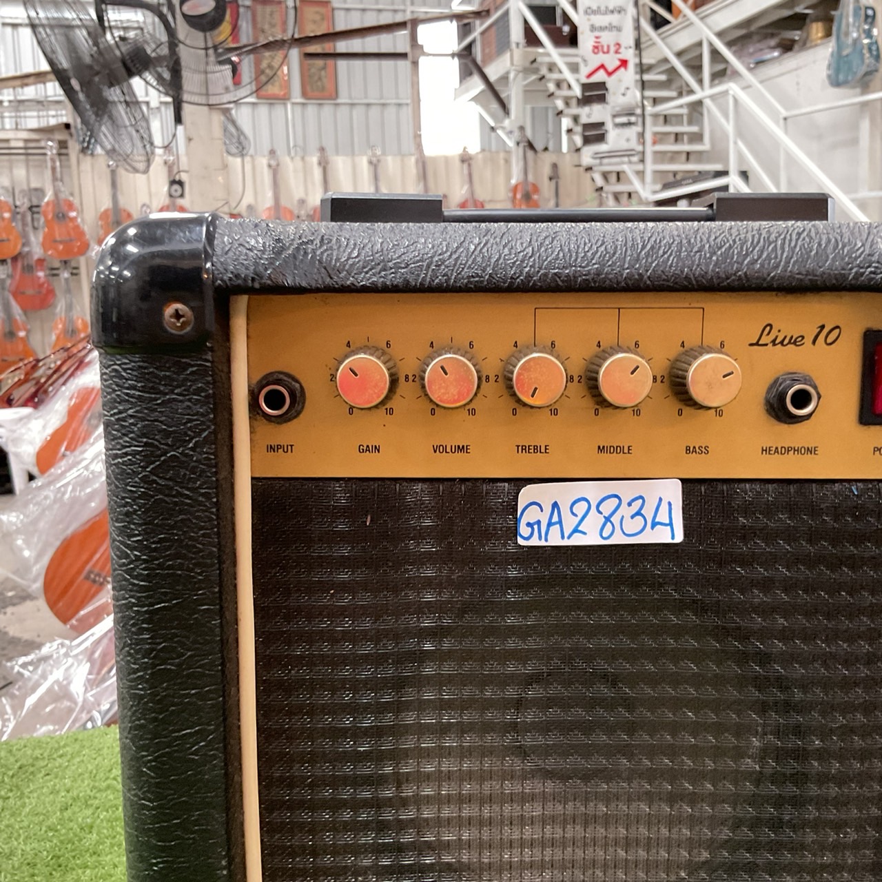 แอมป์กีต้าร์ WASHBURN : Live 10