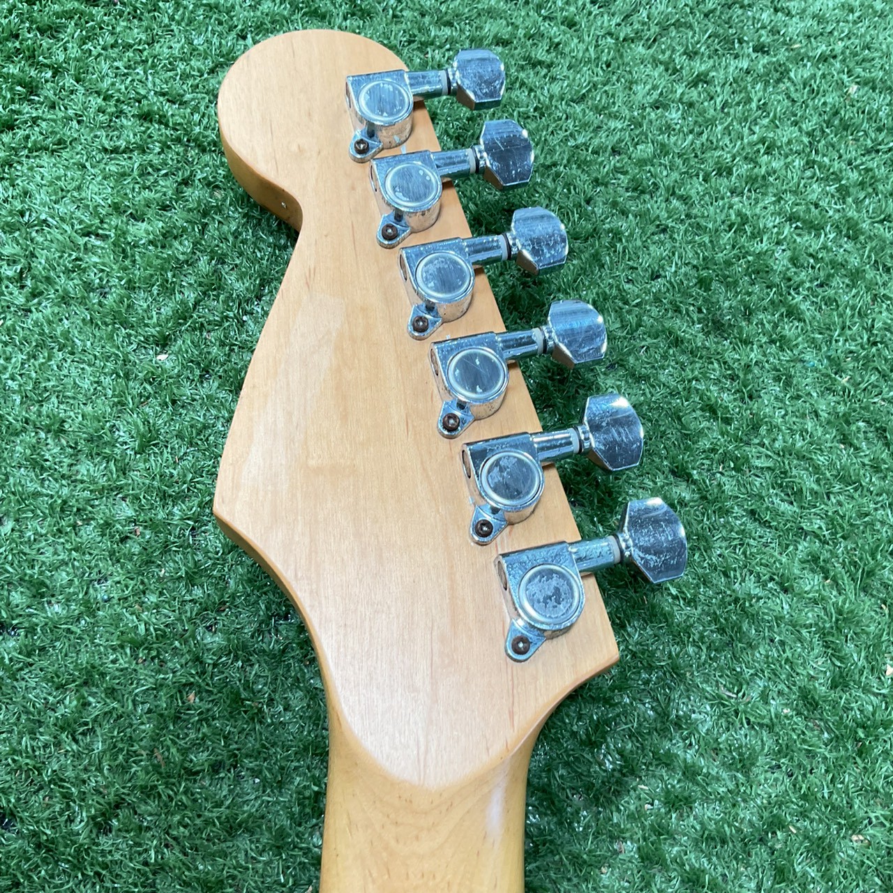 กีต้าร์ไฟฟ้า Legend