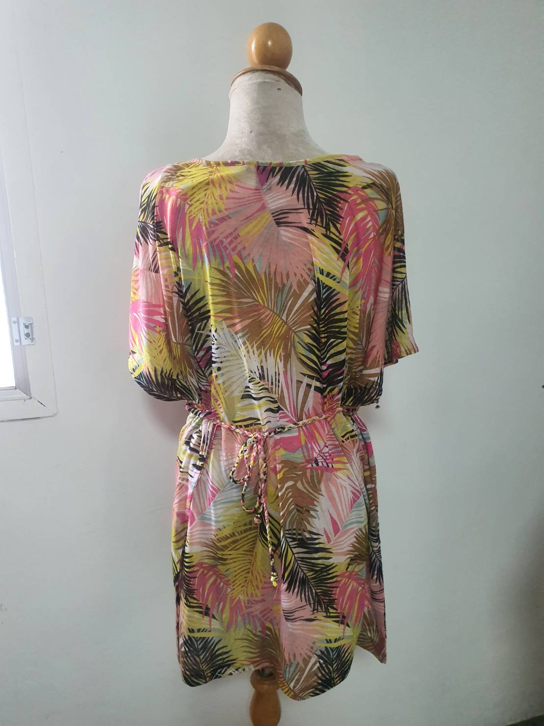 FF06422 เสื้อผ้ามือสอง ลวดลายสวย อก free-48 นิ้ว