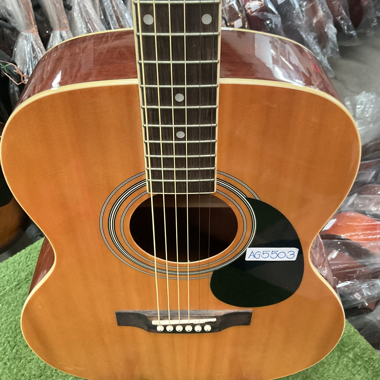 กีต้าร์โปร่ง HONEY BEE : F-15 N