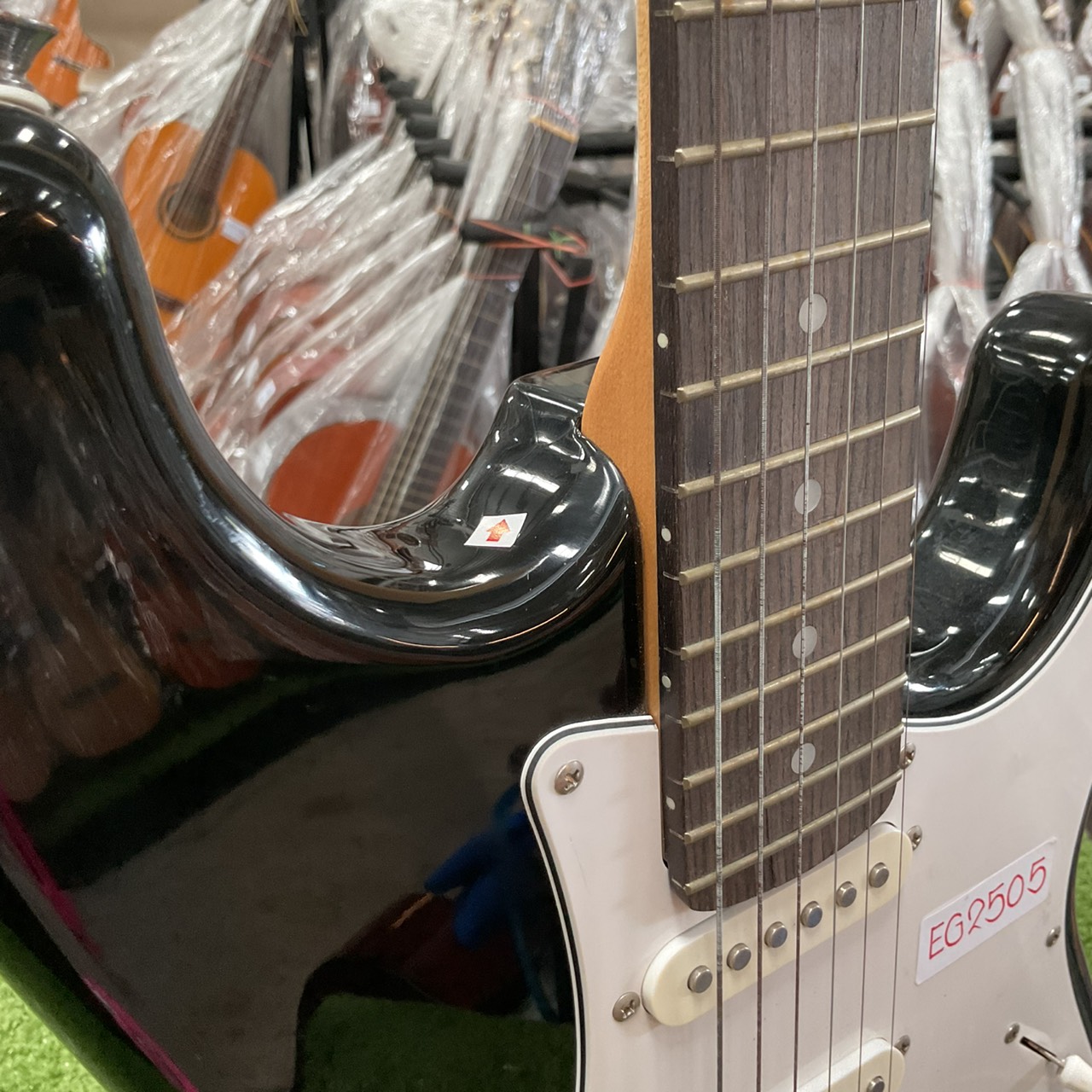 กีต้าร์ไฟฟ้า SELDER