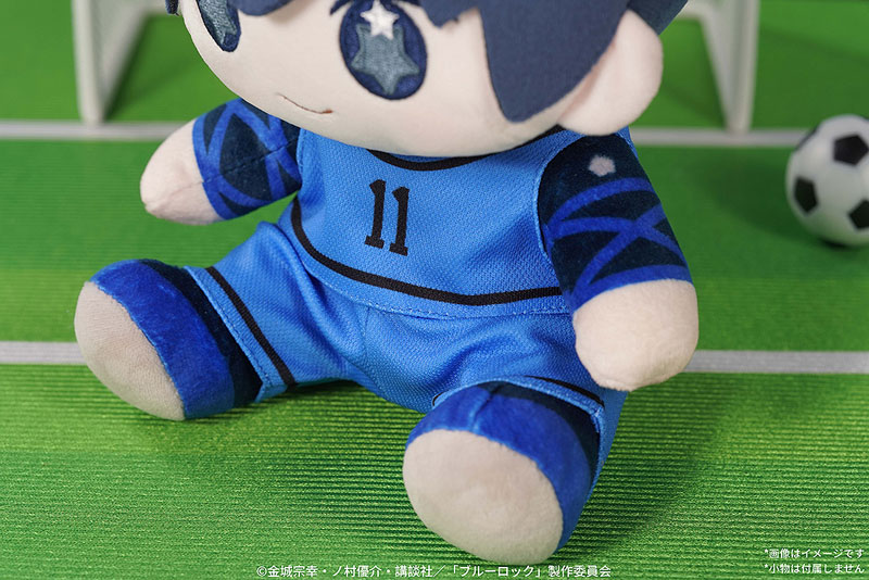 HUGGY DOLL Plush Bluelock Yoichi Isagi(Pre-order)