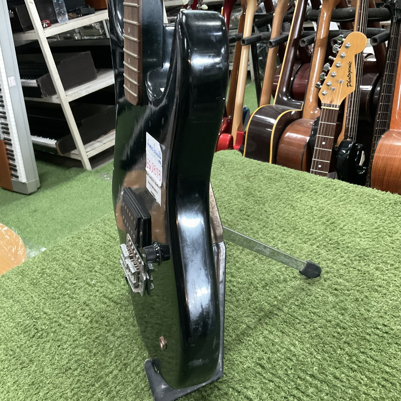 กีต้าร์ไฟฟ้า Birth : KY-01 สินค้าไม่พร้อมใช้งาน (ต้องซ่อม)