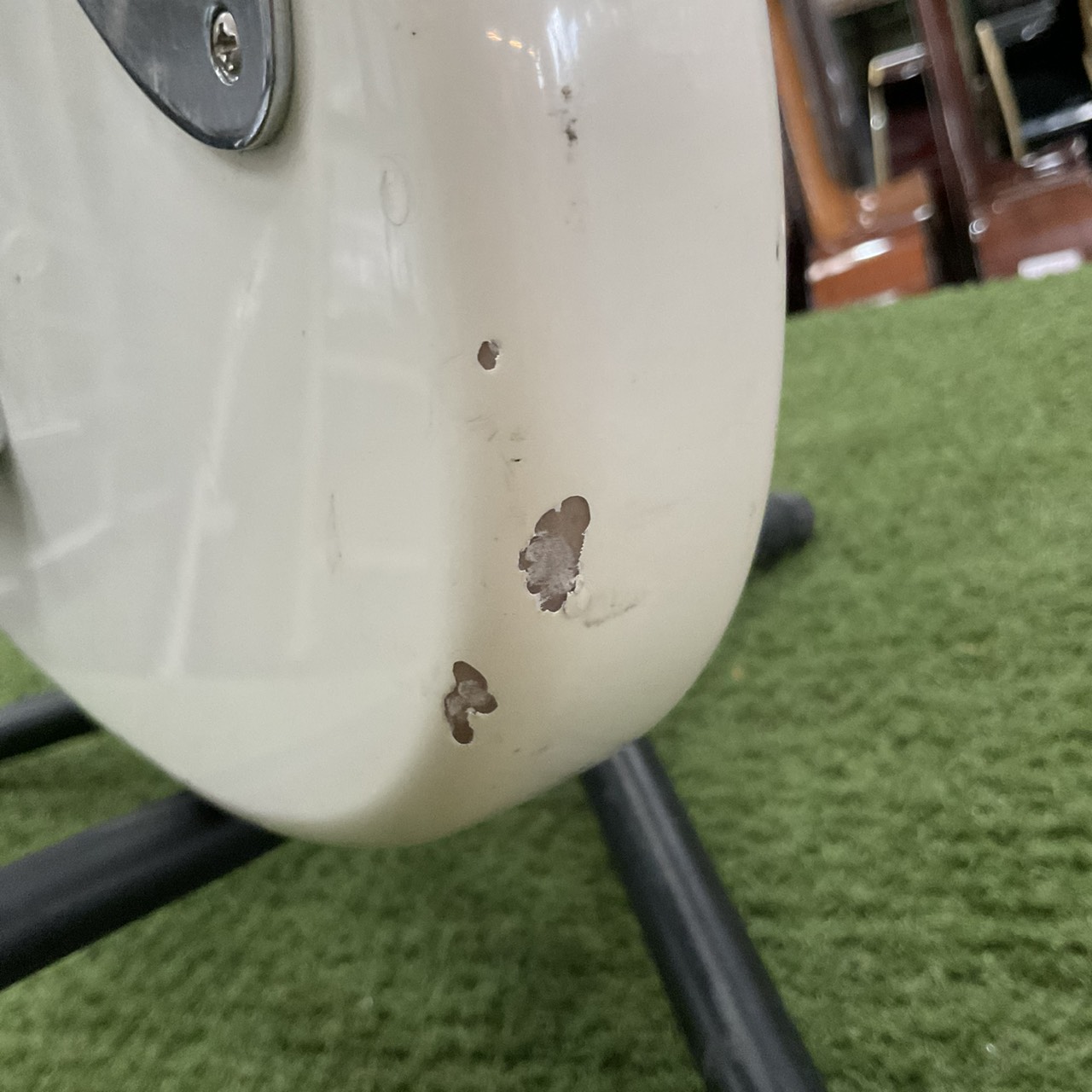 กีต้าร์เบส Mavis