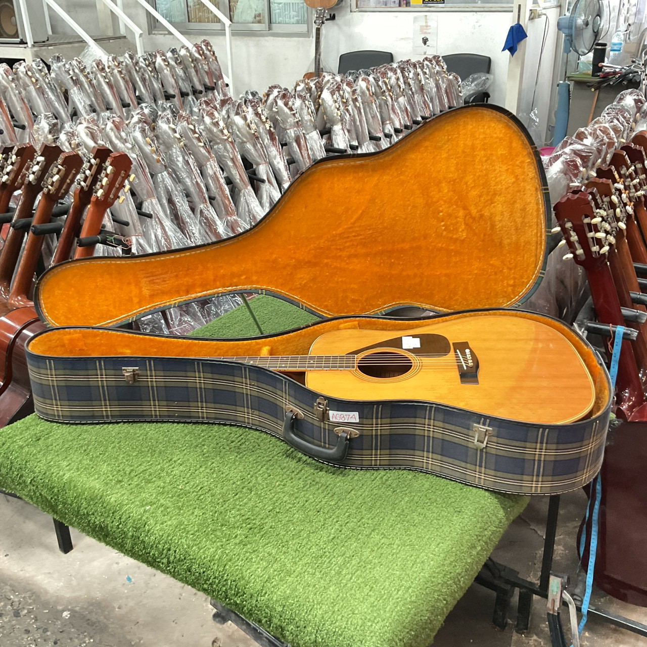 กล่องเคสกีต้าร์โปร่ง