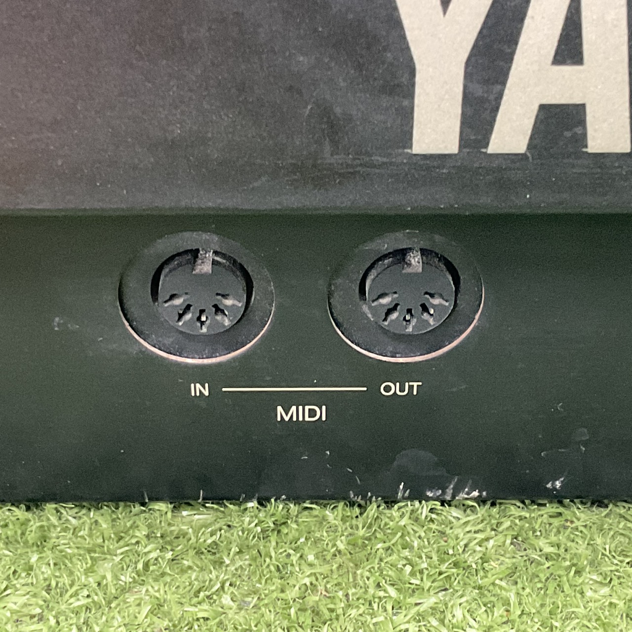 เปียโน YAMAHA : CLP-250 สินค้าไม่พร้อมใช้งาน (ต้องซ่อม)