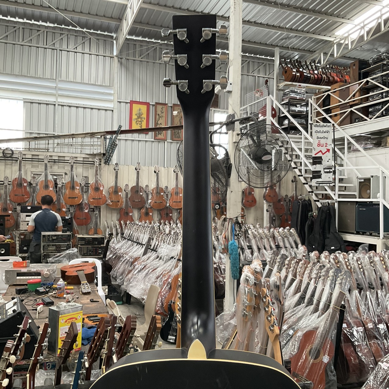 กีต้าร์โปร่ง HONEY BEE : W-15M BK