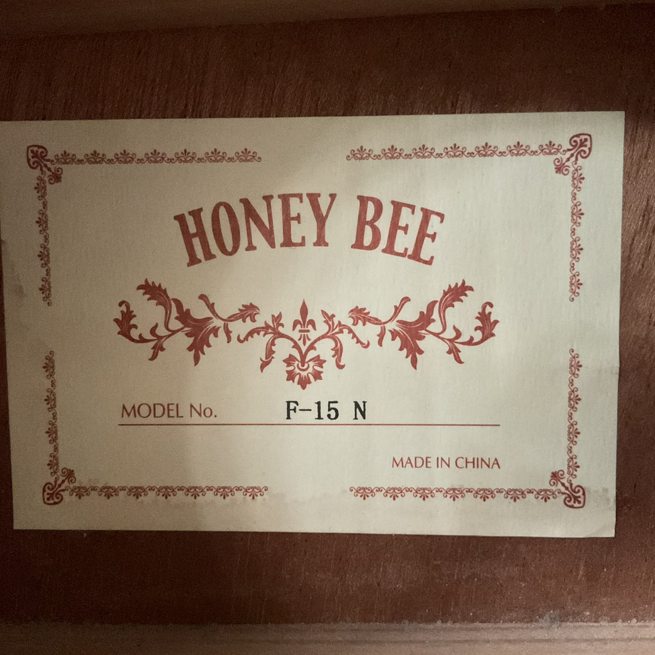 กีต้าร์โปร่ง HONEY BEE : F-15 N