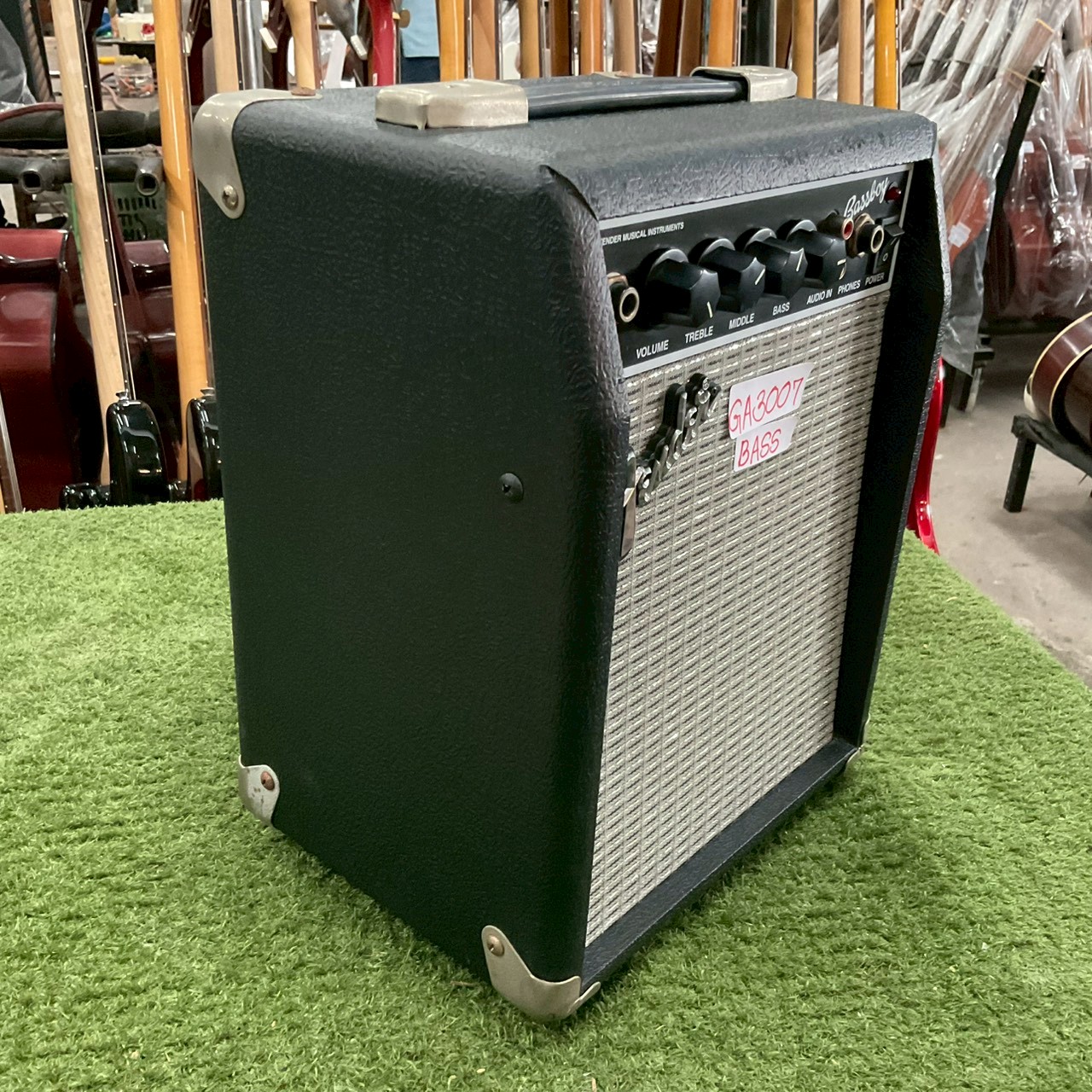 แอมป์เบส Fender : Bassboy