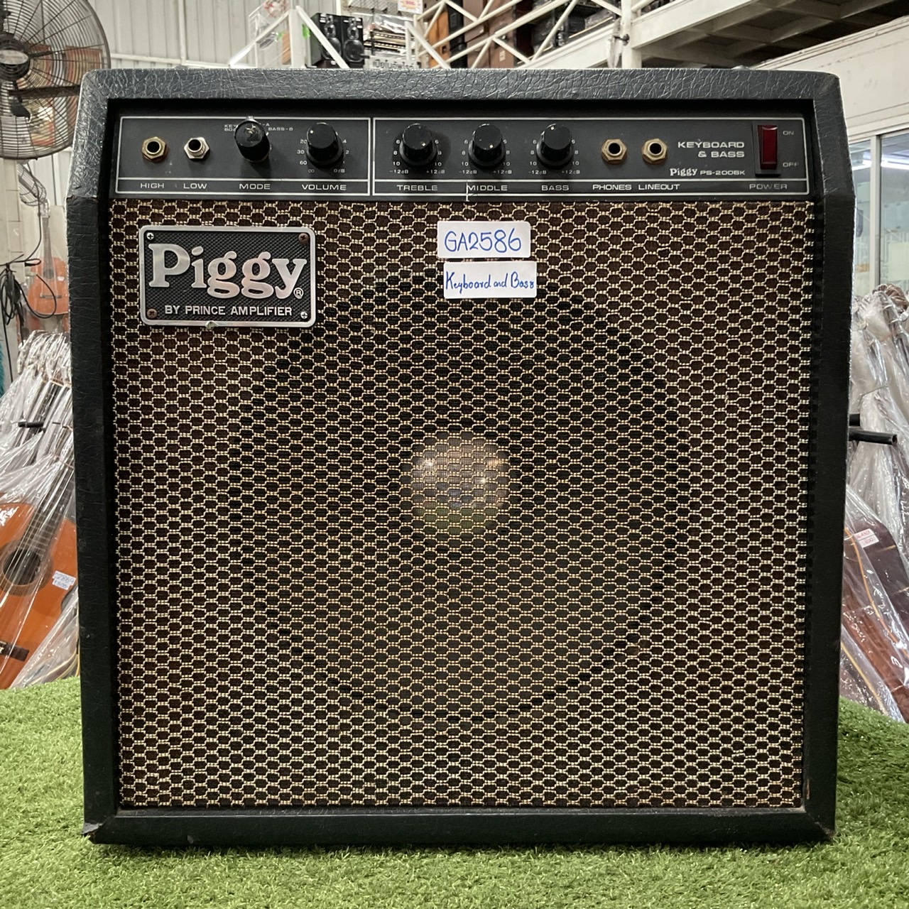 แอมป์เบส Piggy : PS-200BK (KEYBOARD & BASS)