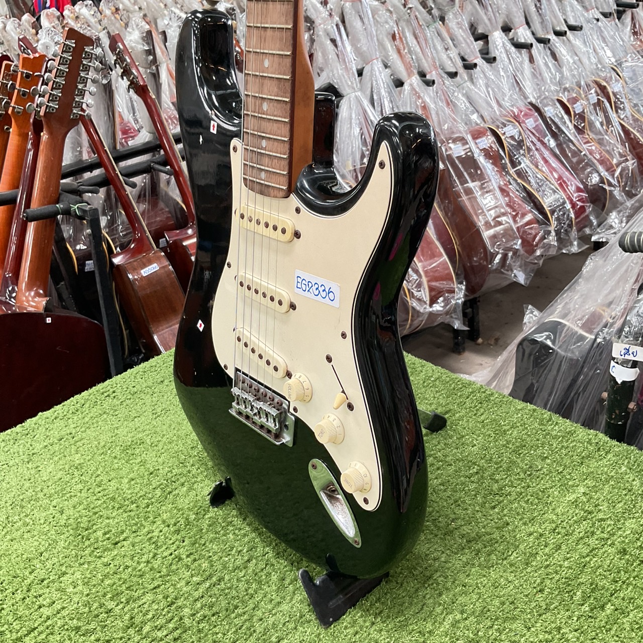 กีต้าร์ไฟฟ้า Maison