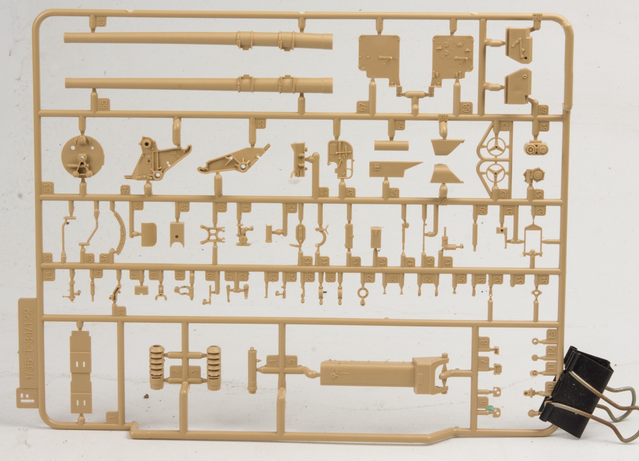 โมเดลรถถัง Ryefield Model (RFM) 1/35 RM-5013 T-34/122 Egyptian 122 mm Self-Propelled GUN