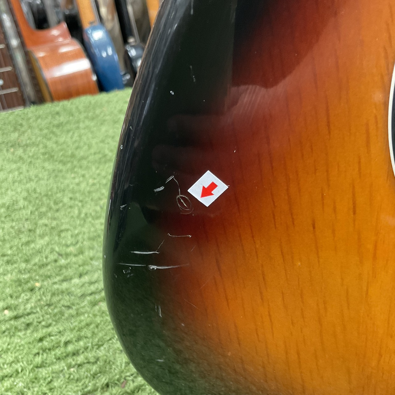 กีต้าร์ไฟฟ้า Legend