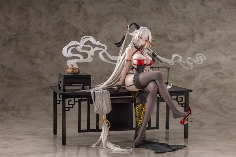 Azur Lane Agir Golden Dragon Among Auspicious Clouds Ver. 1/6 Complete Figure(Pre-order)