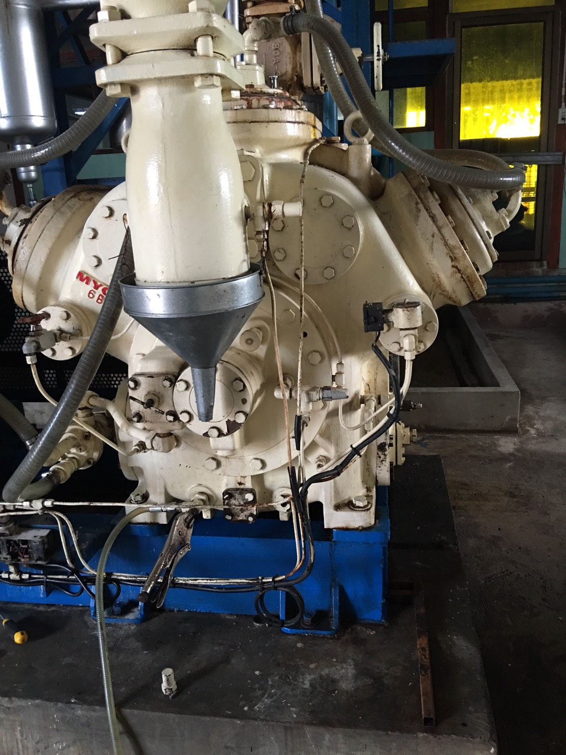 เครื่องผลิตน้ำแข็งขนาด 30 ตัน หลอดใหญ่ Mycom 6B