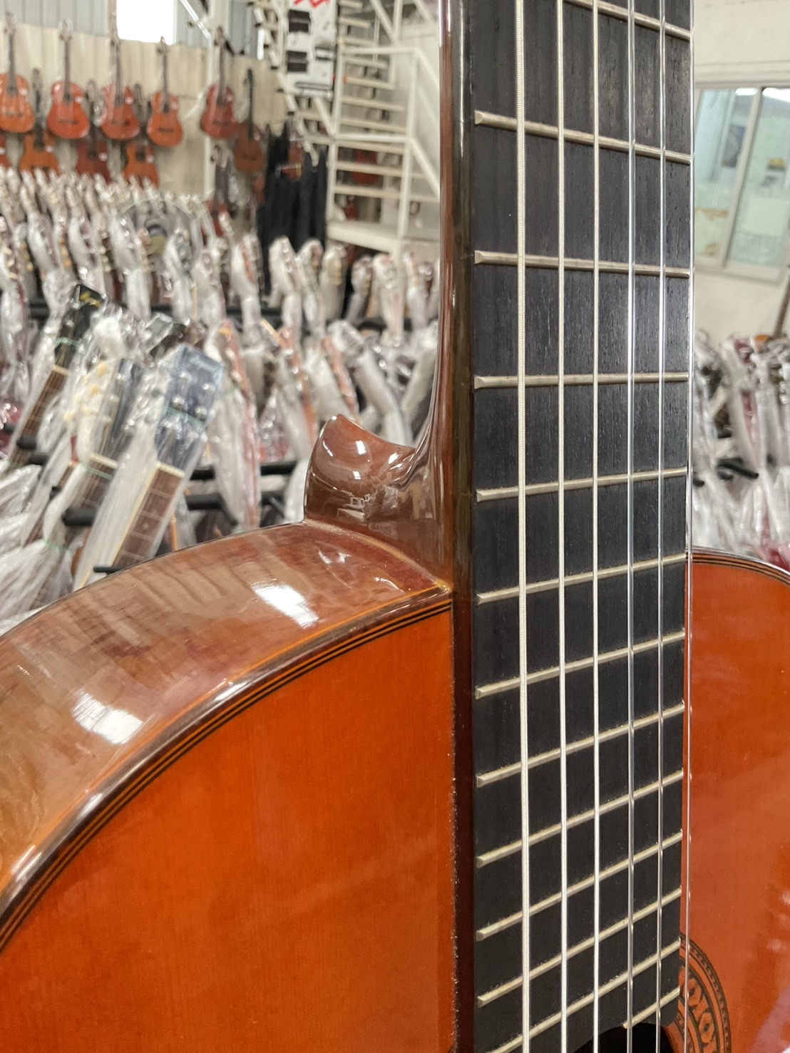 กีต้าร์คลาสสิค YAMAHA : C-325