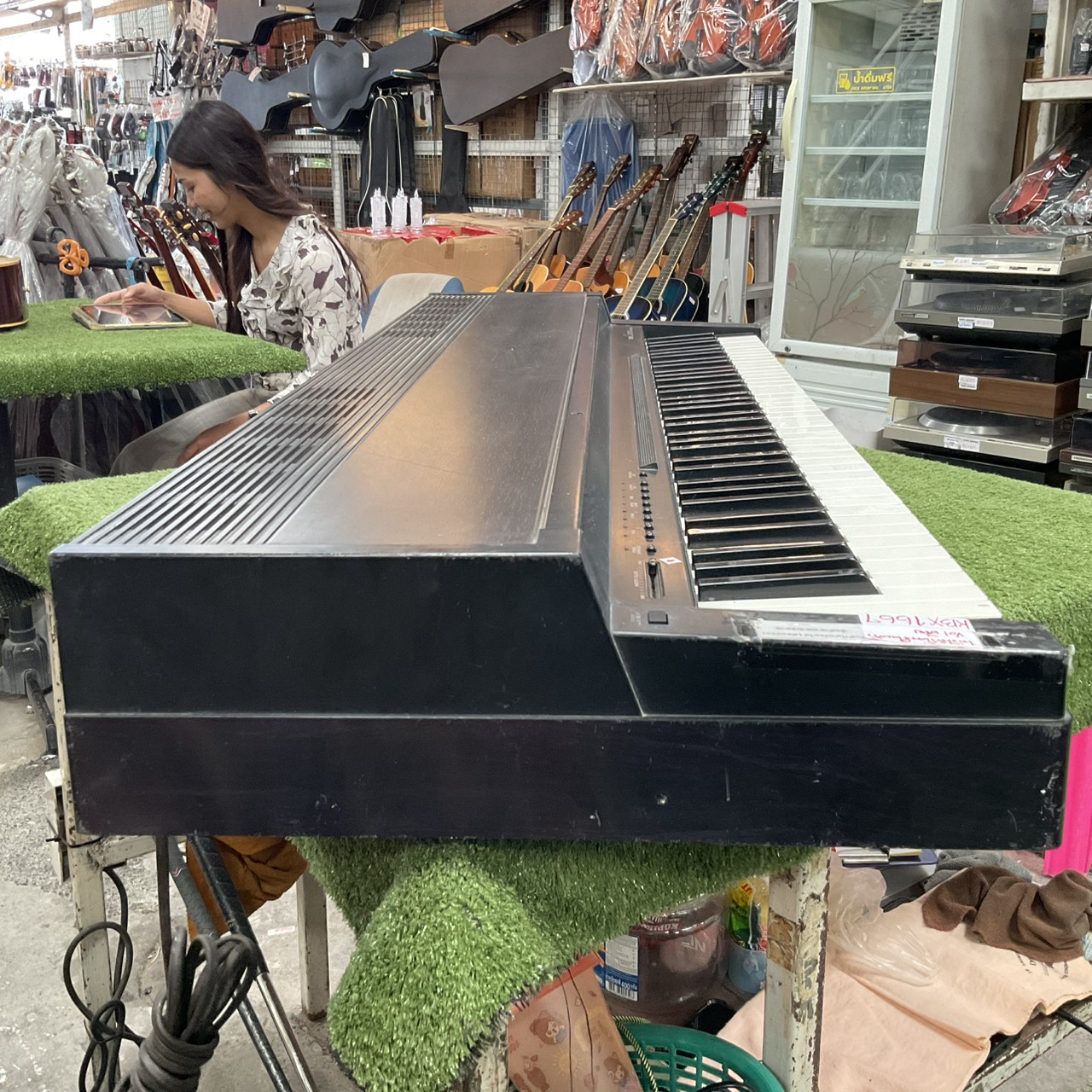 เปียโน YAMAHA : CLP-100 สินค้าไม่พร้อมใช้งาน (ต้องซ่อม)