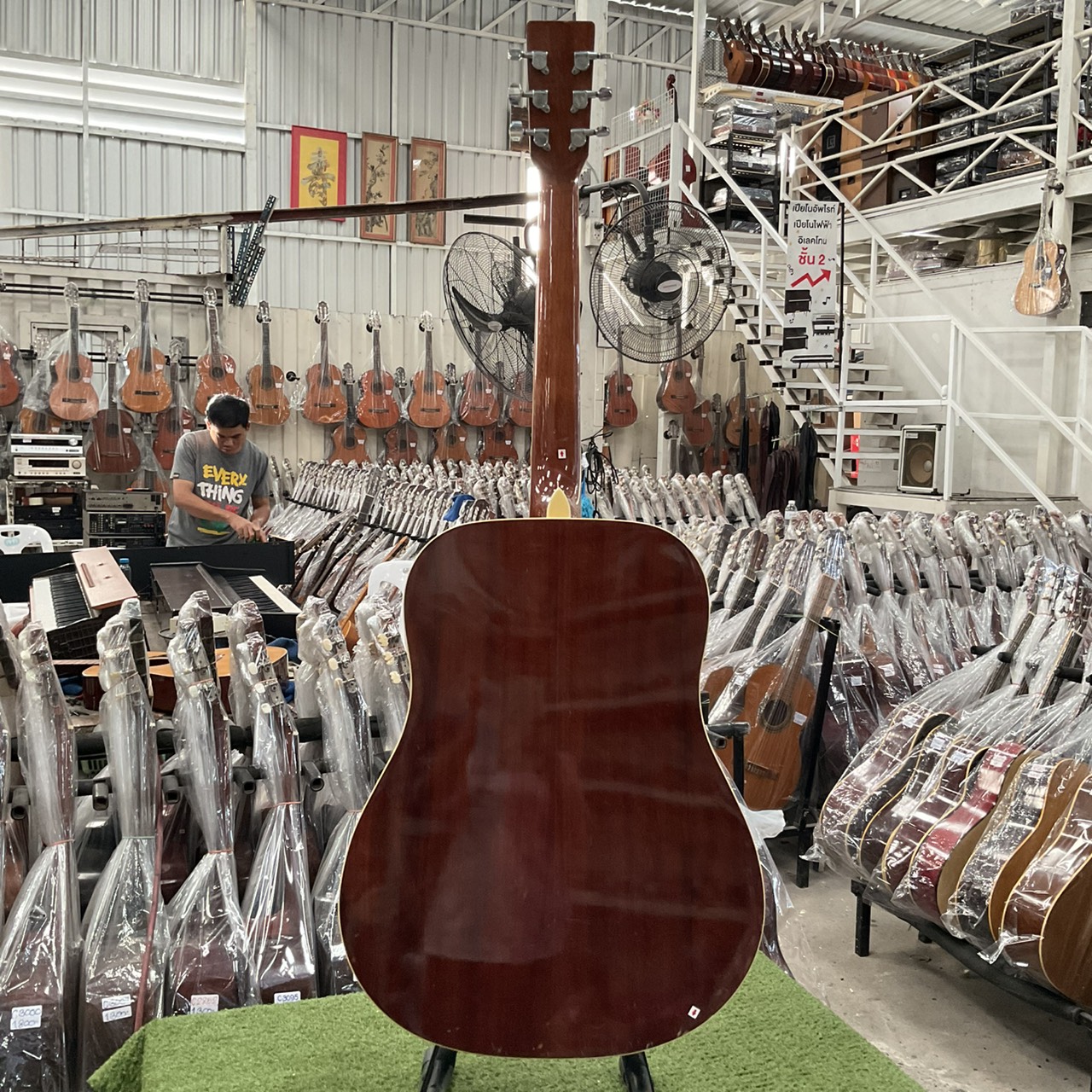 กีต้าร์โปร่ง Legend : WG-20 BS