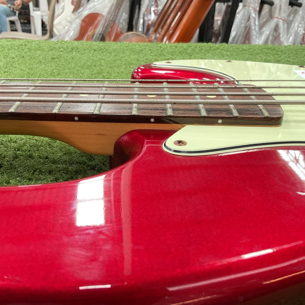 กีต้าร์เบส Grass Roots