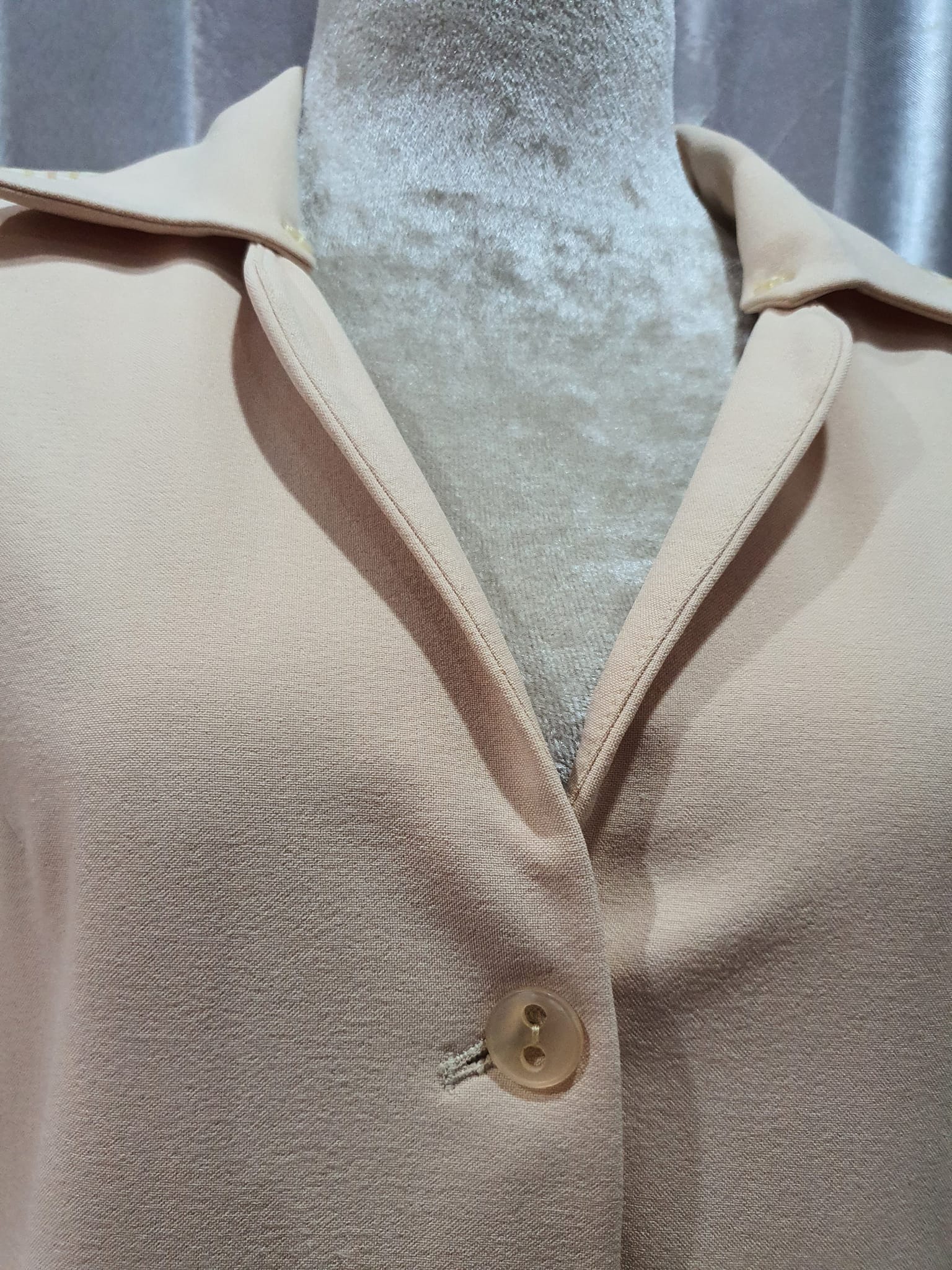 FF05977 เสื้อสูท มือสอง แบรนด์ สีครีมเบจ MAX CO อก 39 นิ้ว