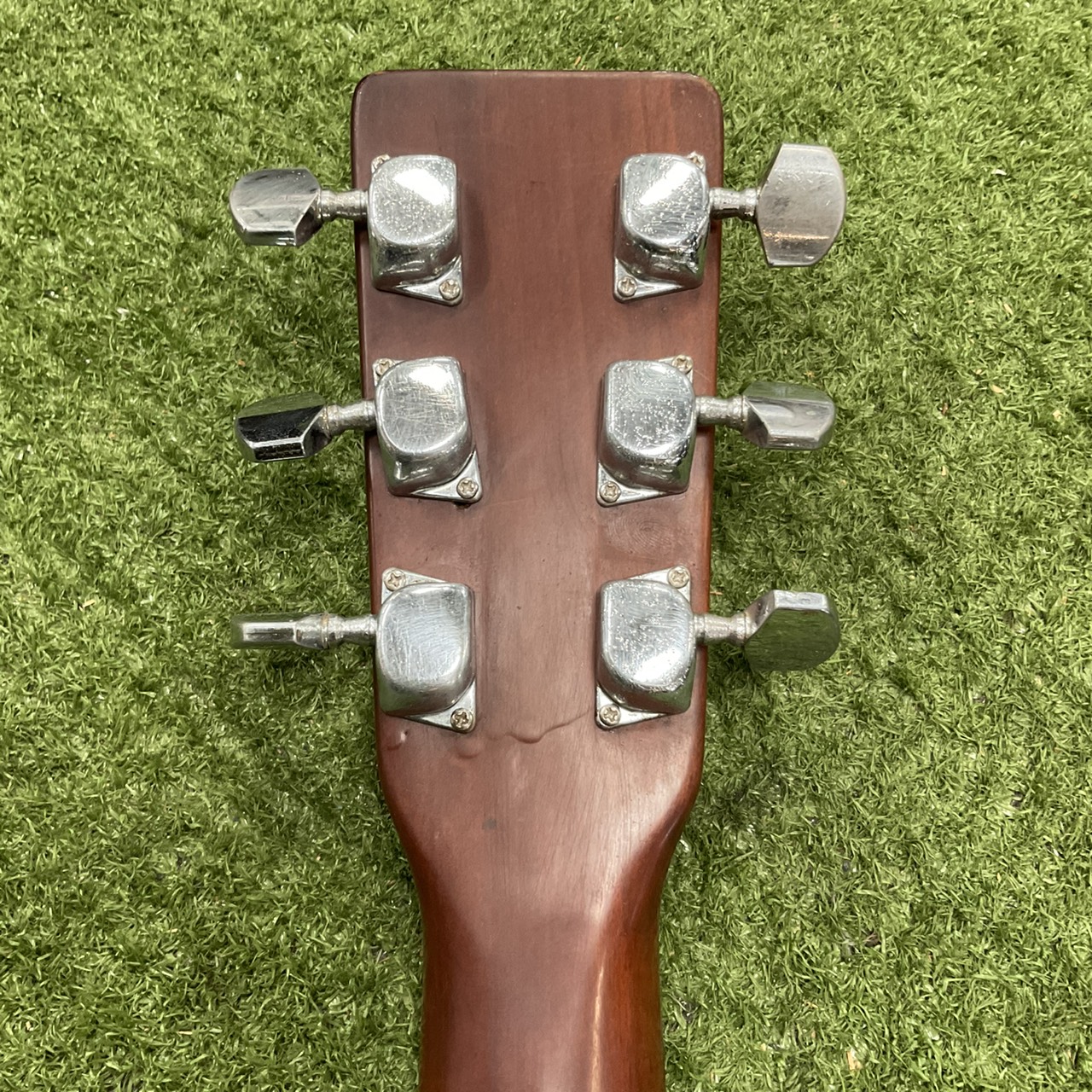 กีต้าร์โปร่ง Gilbert : SK-20