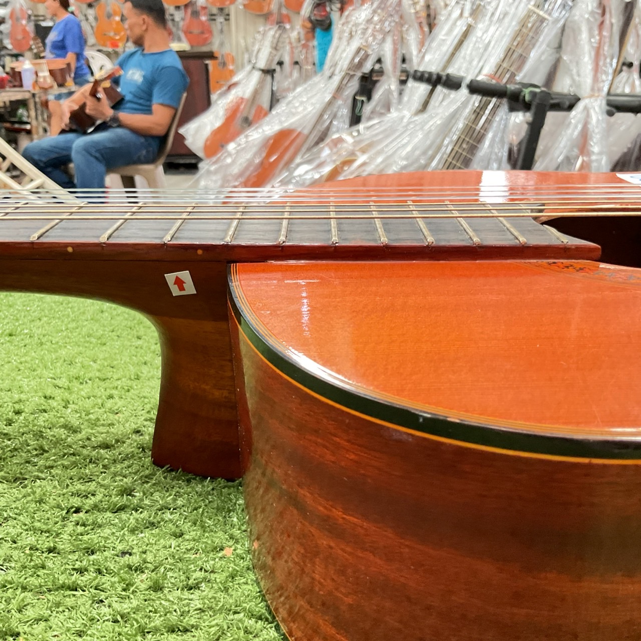 กีต้าร์คลาสสิค Grand Raforet : No.100