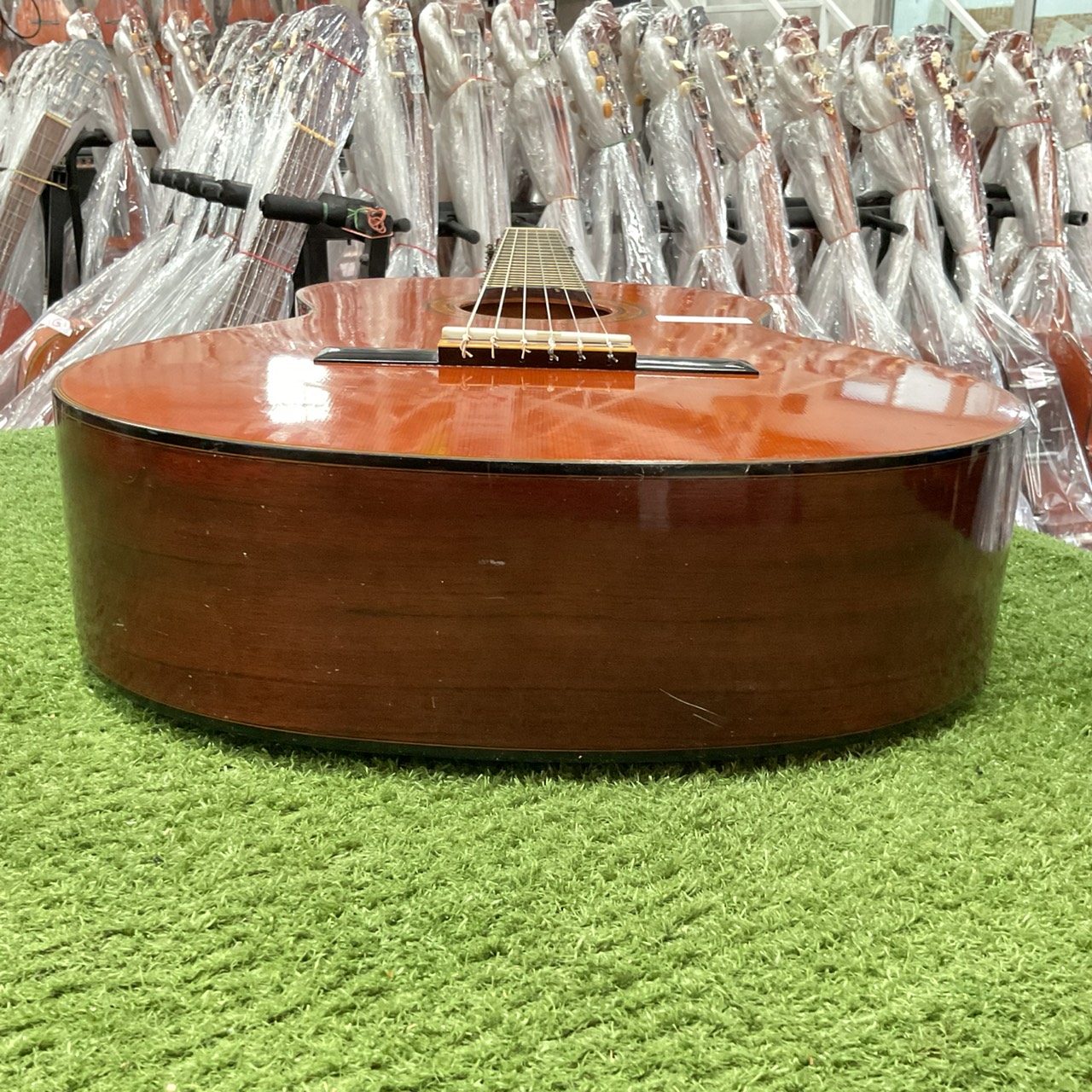 กีต้าร์คลาสสิค YAMAHA : C-180