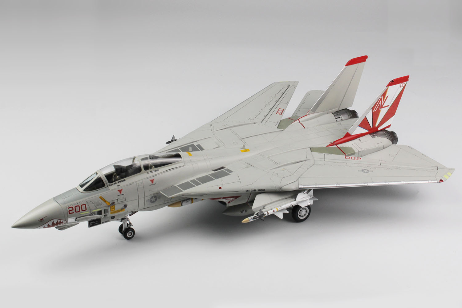 โมเดลเครื่องบิน Platz Hobby 1/48 TPA-16 US Navy F-14A Tomcat VF-111 Sundowners