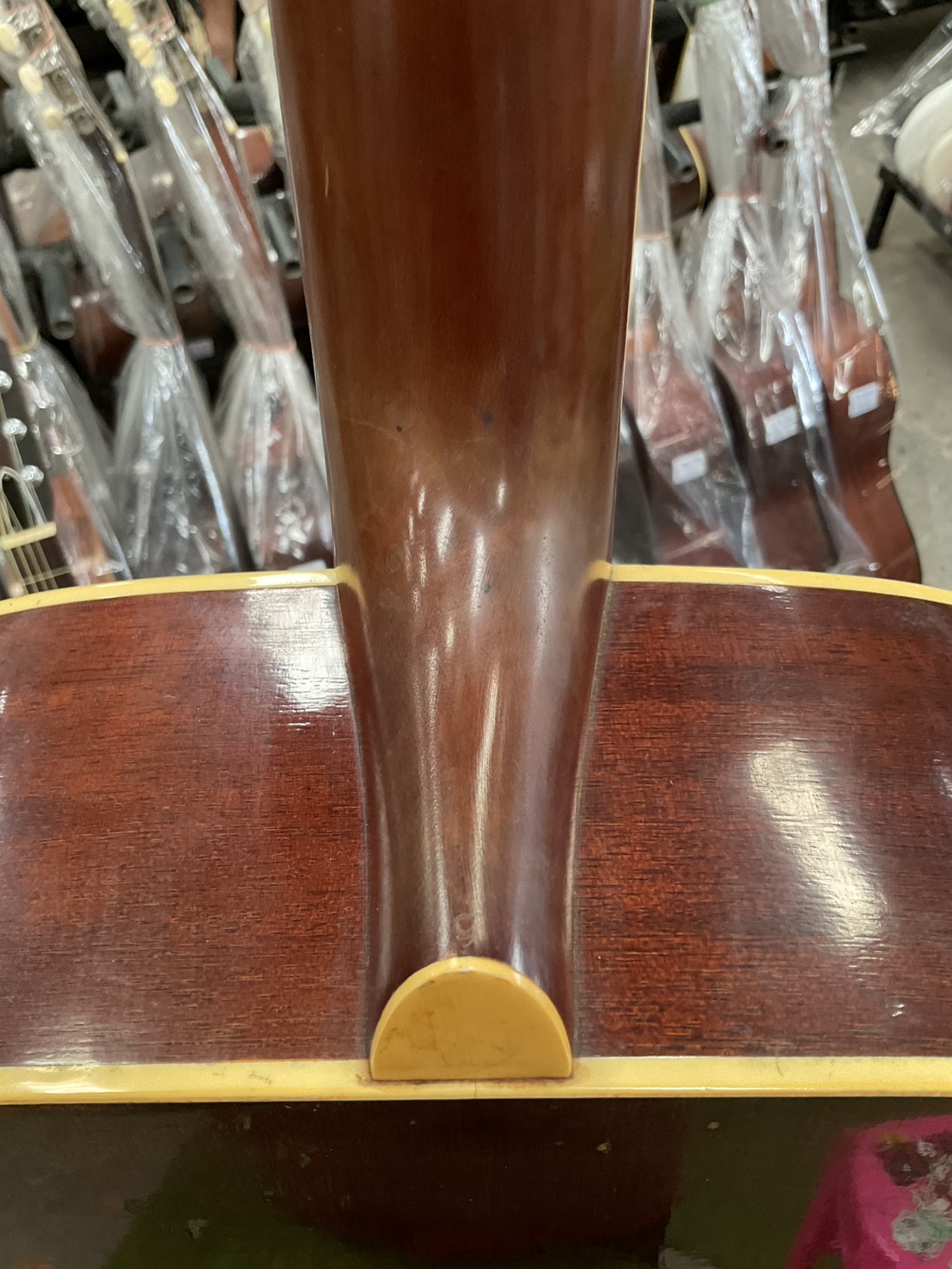 กีต้าร์โปร่ง YAMAHA : FG-200D