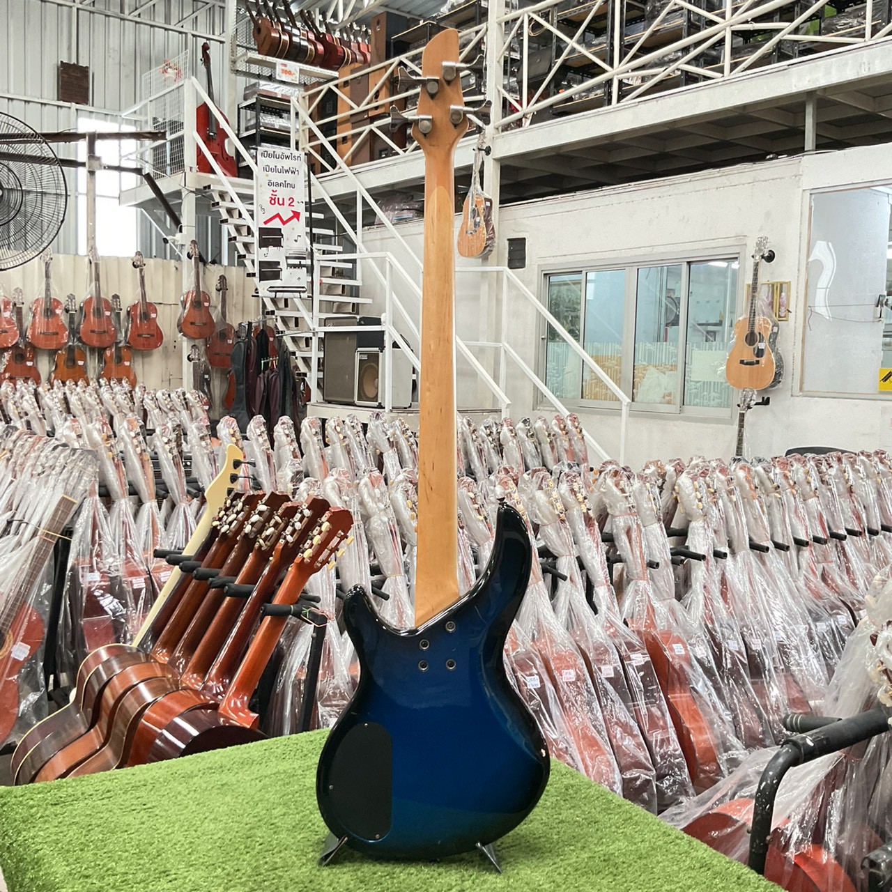 กีต้าร์เบส Aria Pro II