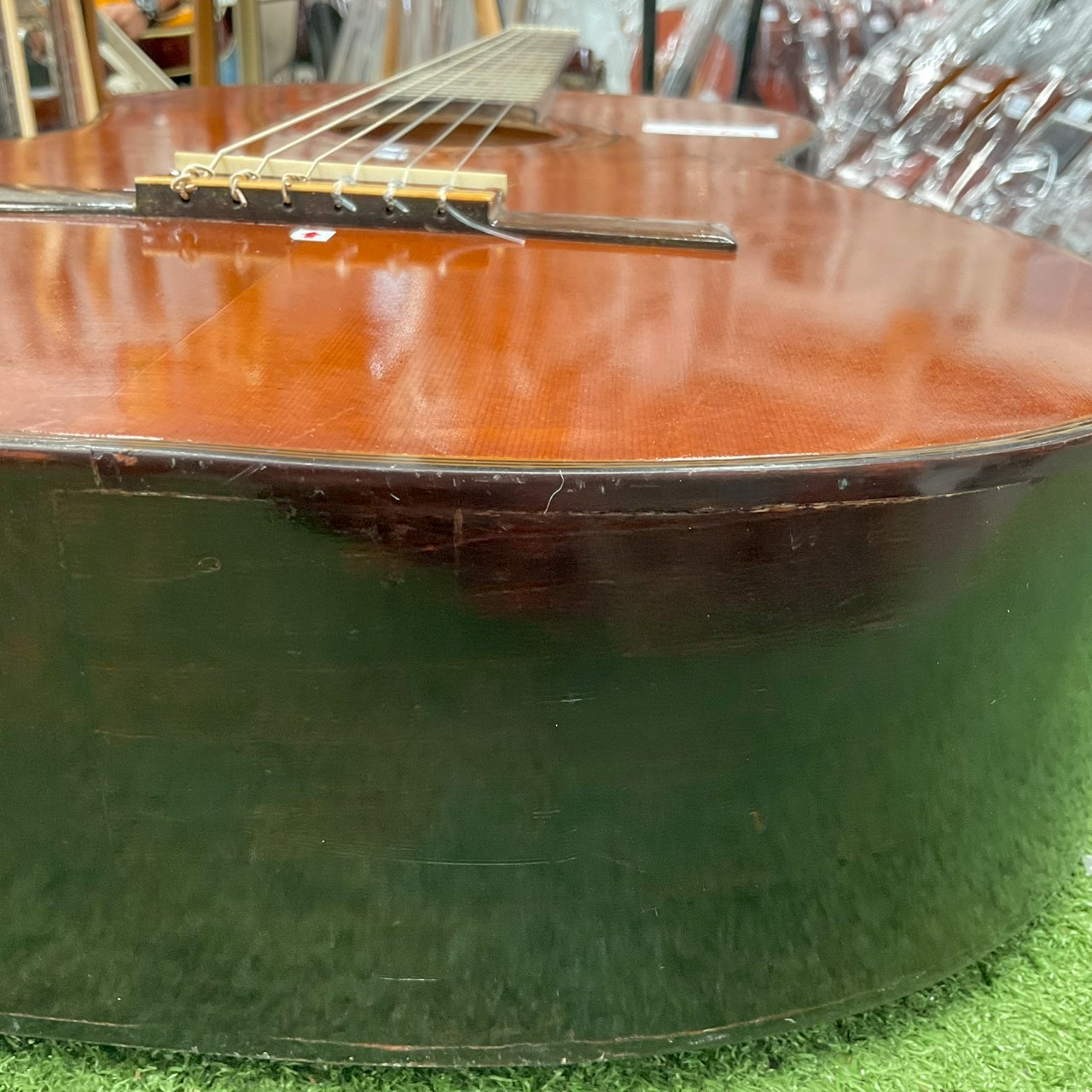 กีต้าร์คลาสสิค Zen-on Gut : No.60