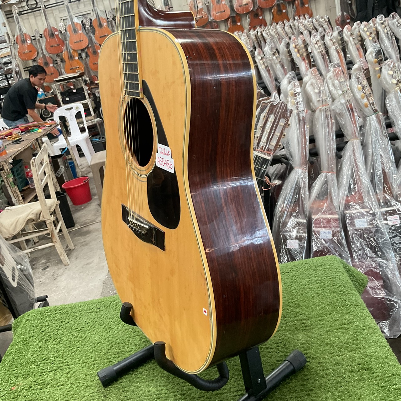 กีต้าร์โปร่งไฟฟ้า YAMAHA : FG-301