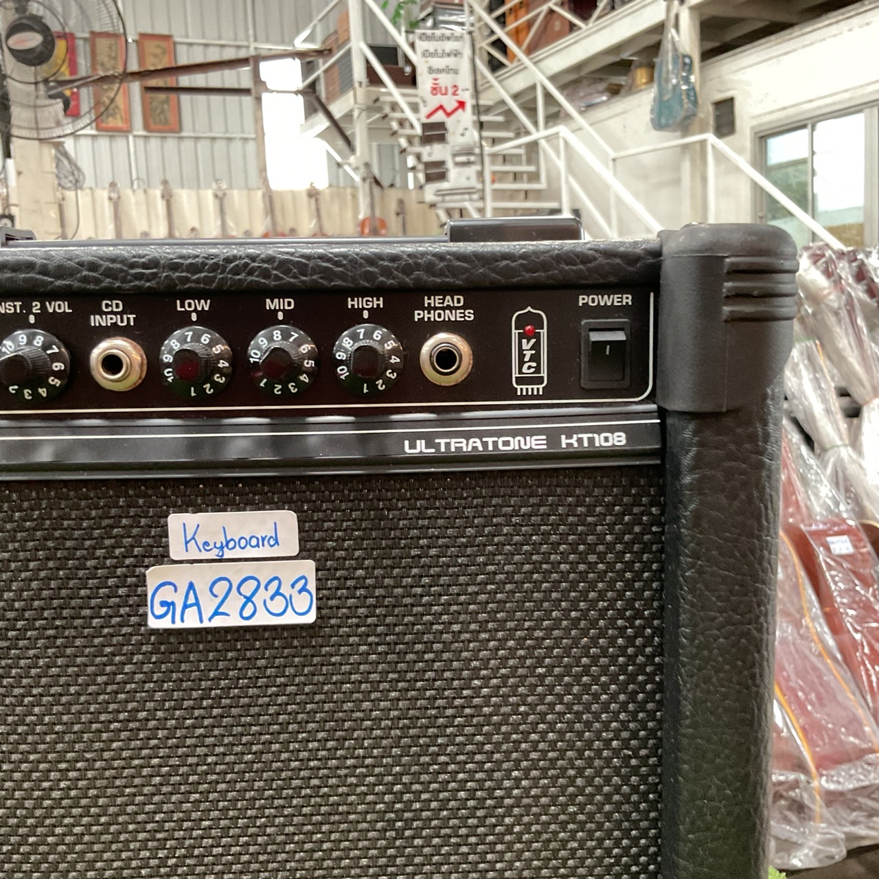 แอมป์กีต้าร์ behringer : ULTRACOUSTIC KT108 (KEYBOARD)