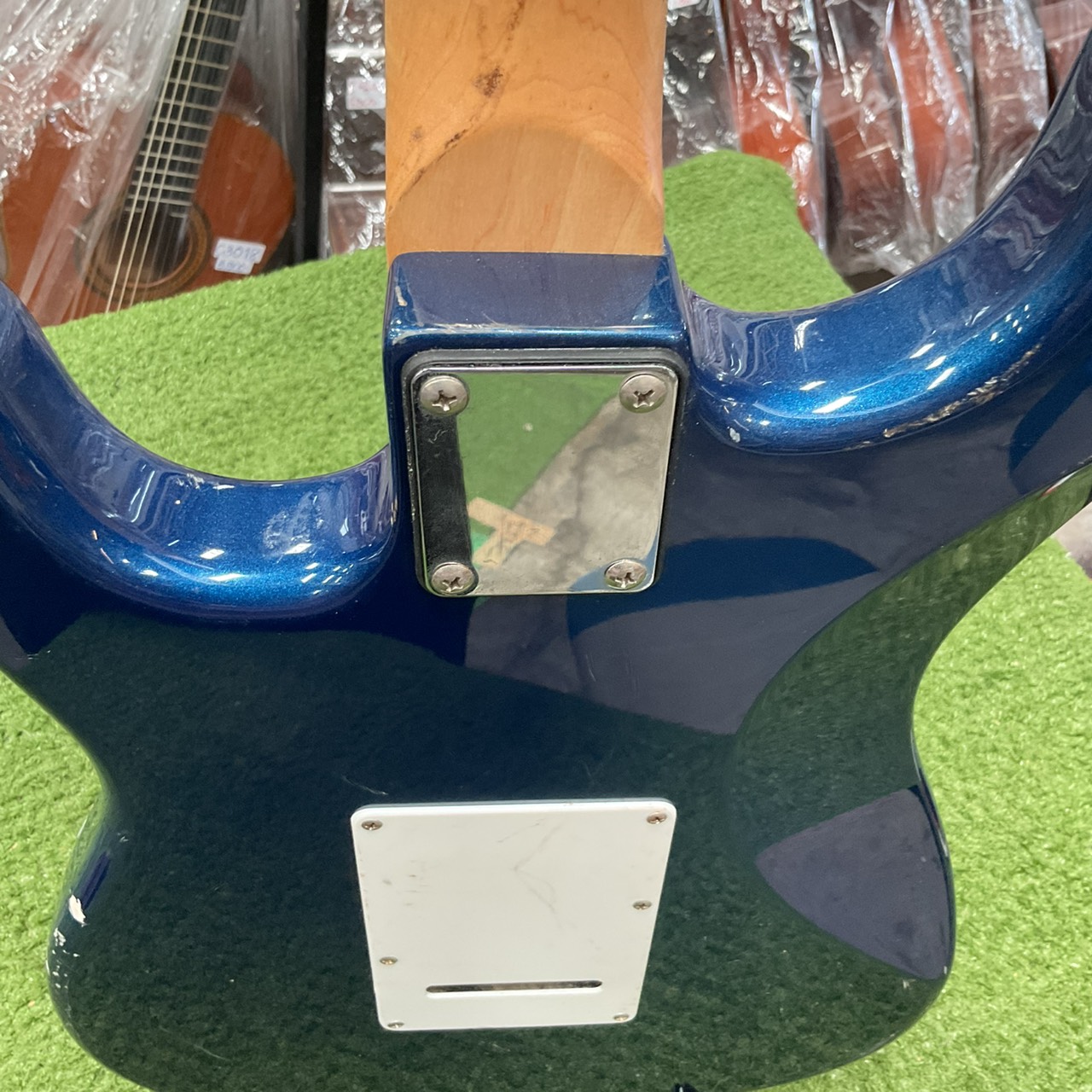 กีต้าร์ไฟฟ้า Legend