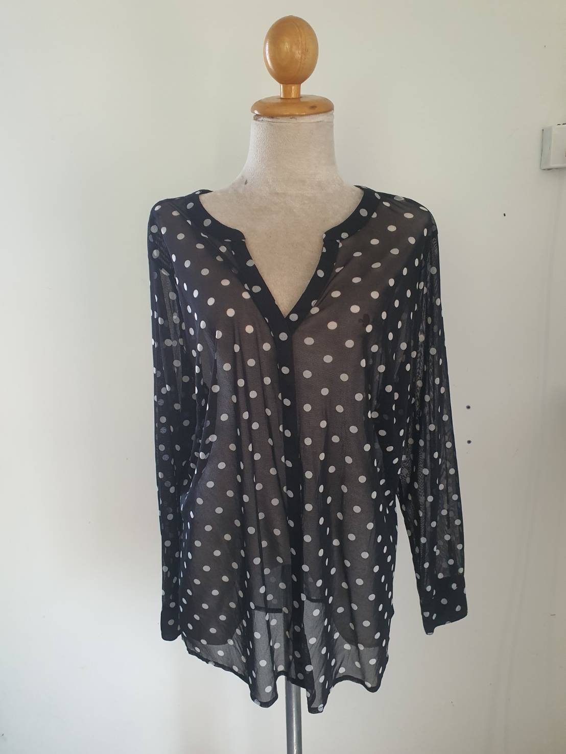 FF05800 เสื้อแฟชั่น ซีทรู สีดำลายจุด แบรนด์ INTERNATIONAL CONCEPTS อก 48-52 นิ้ว