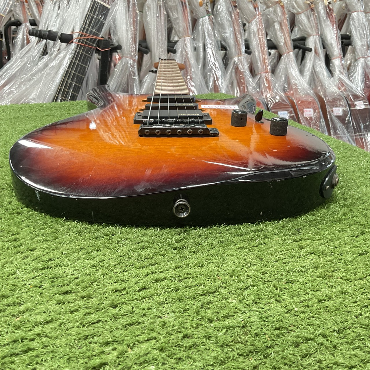 กีต้าร์ไฟฟ้า FERNANDES