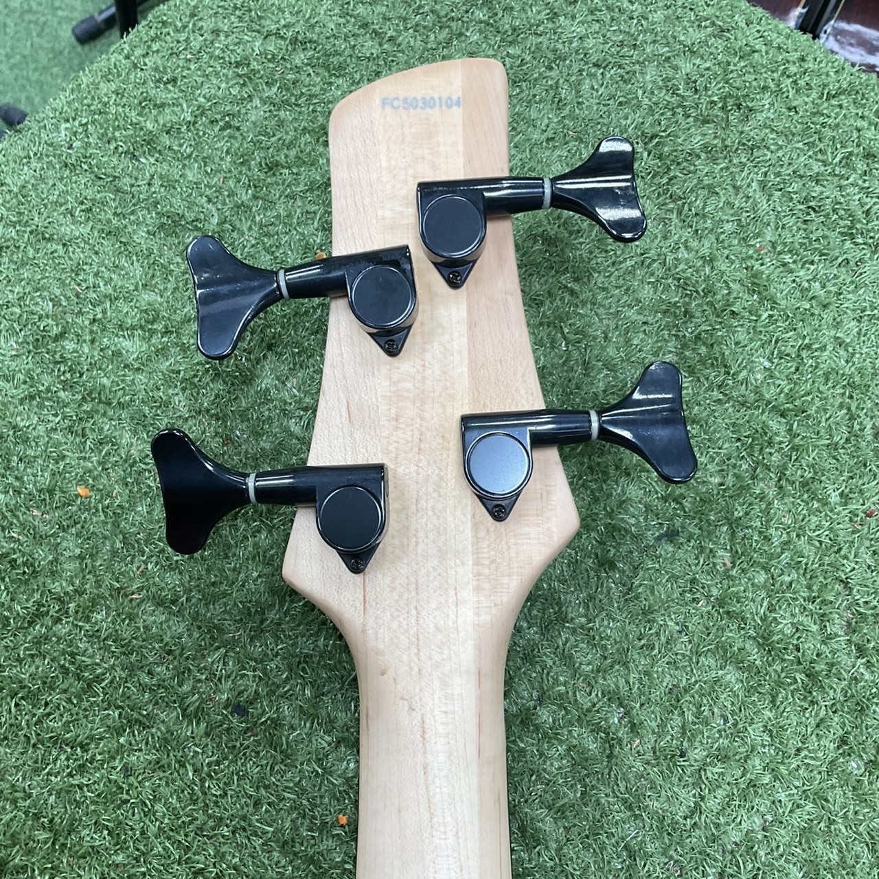 กีต้าร์เบส SDGR BY IBANEZ