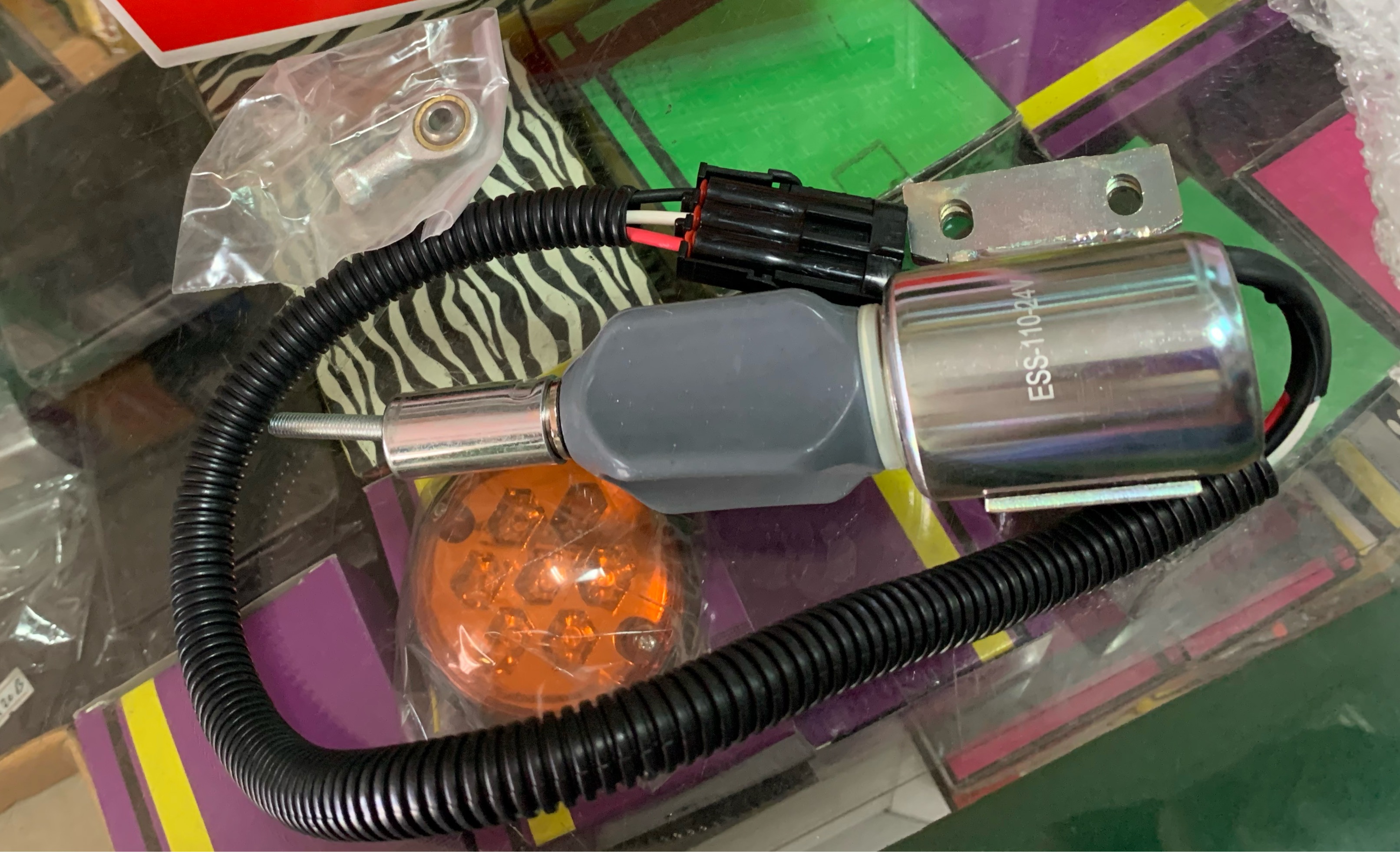 โซลินอยด์ดึงดับ ESS110 12V,24V