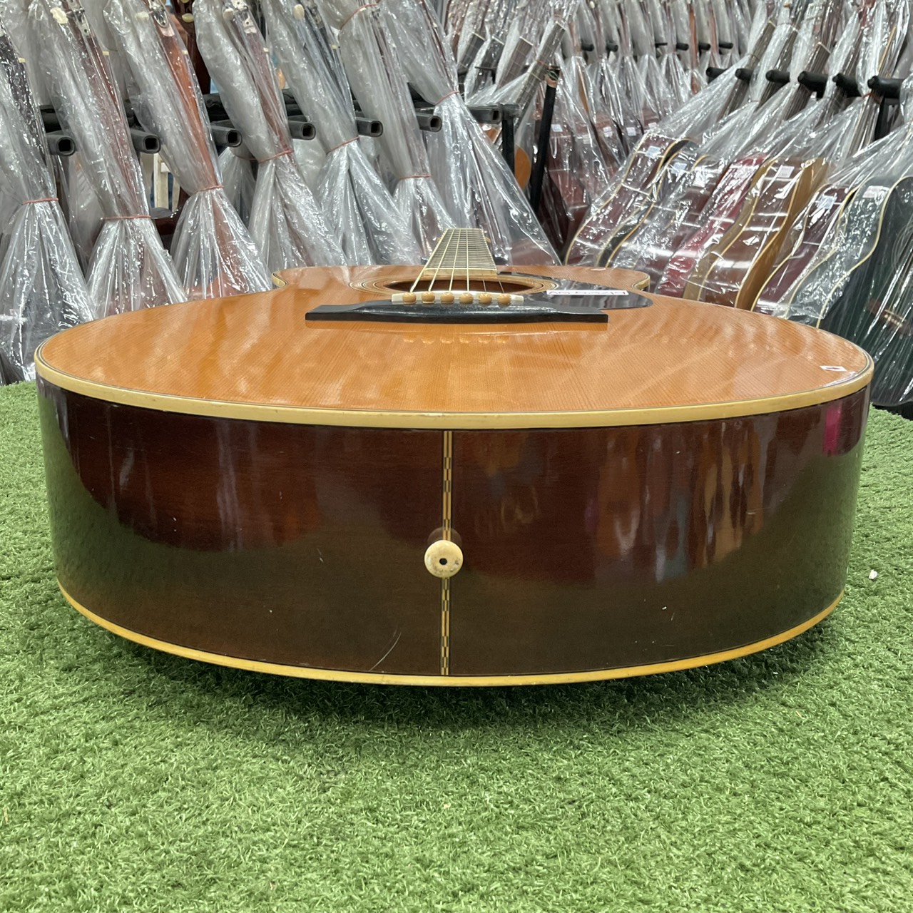 กีต้าร์โปร่ง YAMAHA : FG-202