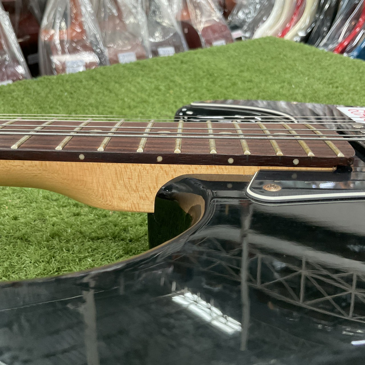 กีต้าร์ไฟฟ้า SELDER