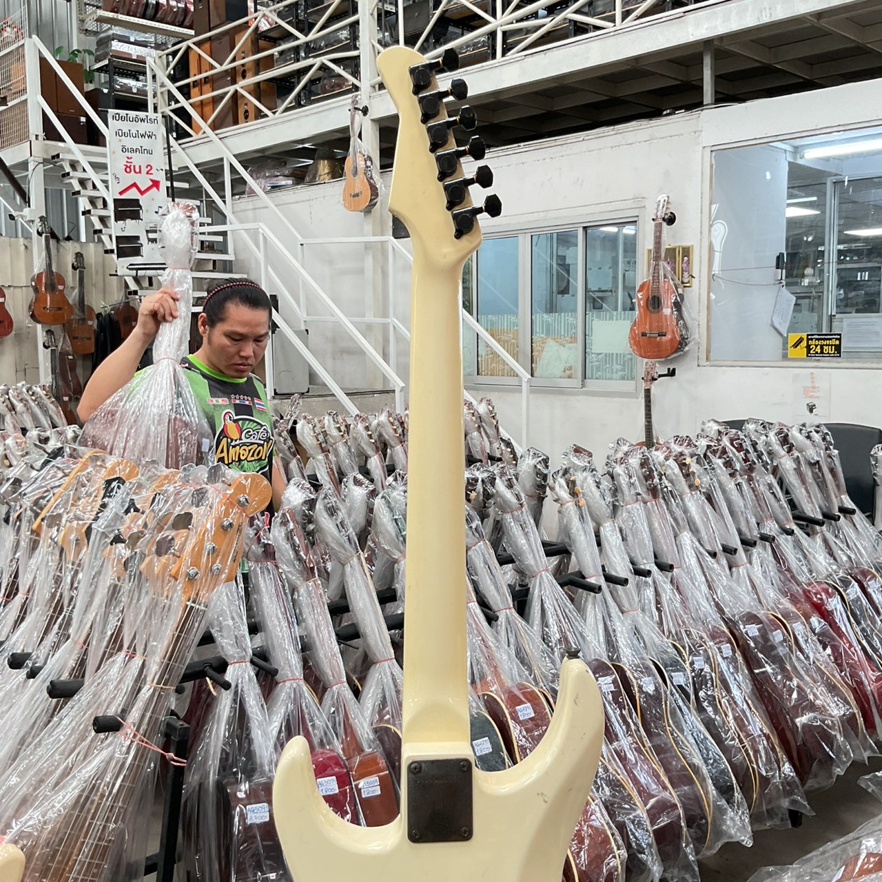 กีต้าร์ไฟฟ้า FERNANDES